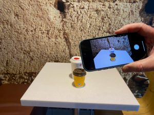 Finally! You can really use Iphone 16 with one hand.